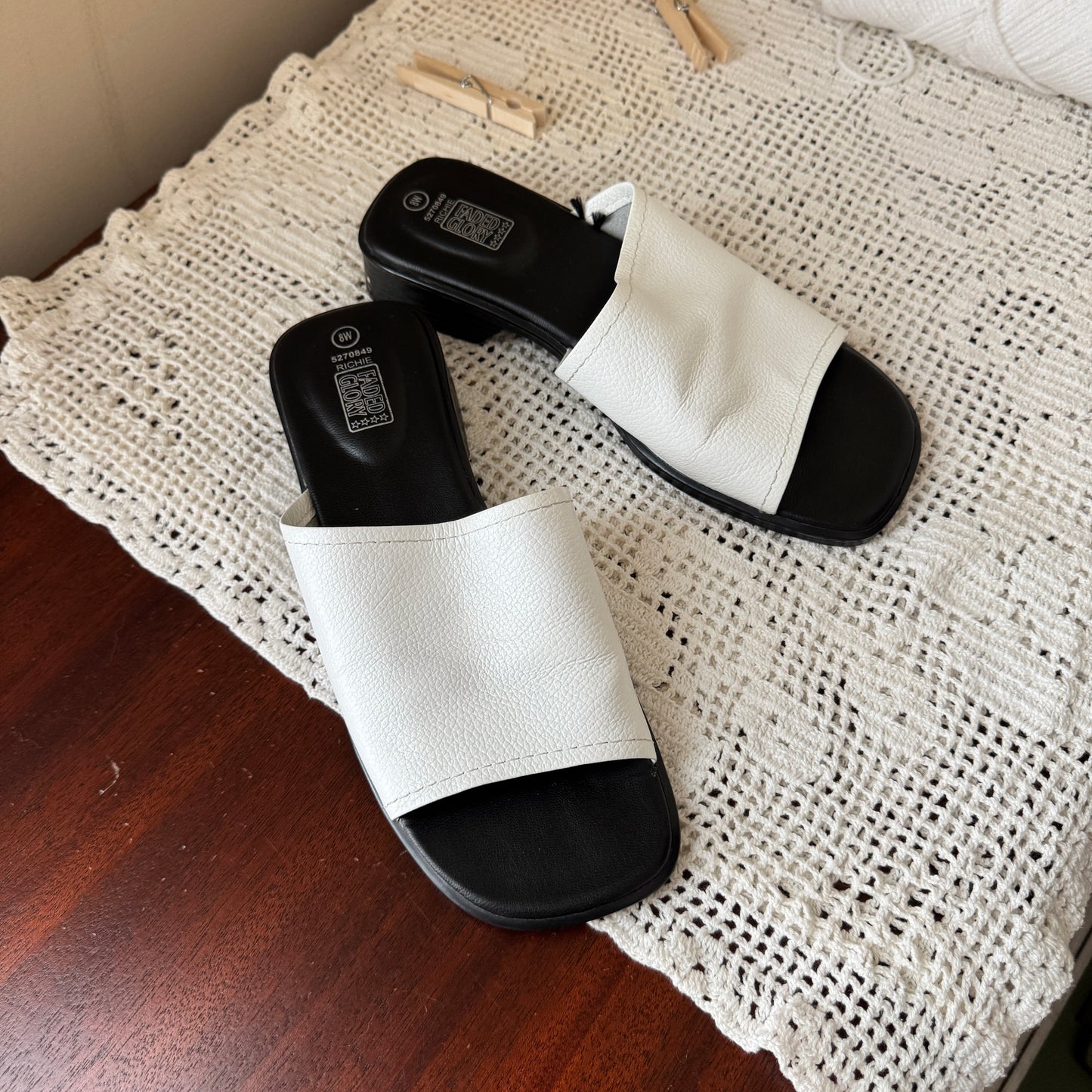 Y2K Leather Slide Sandals (8W)
