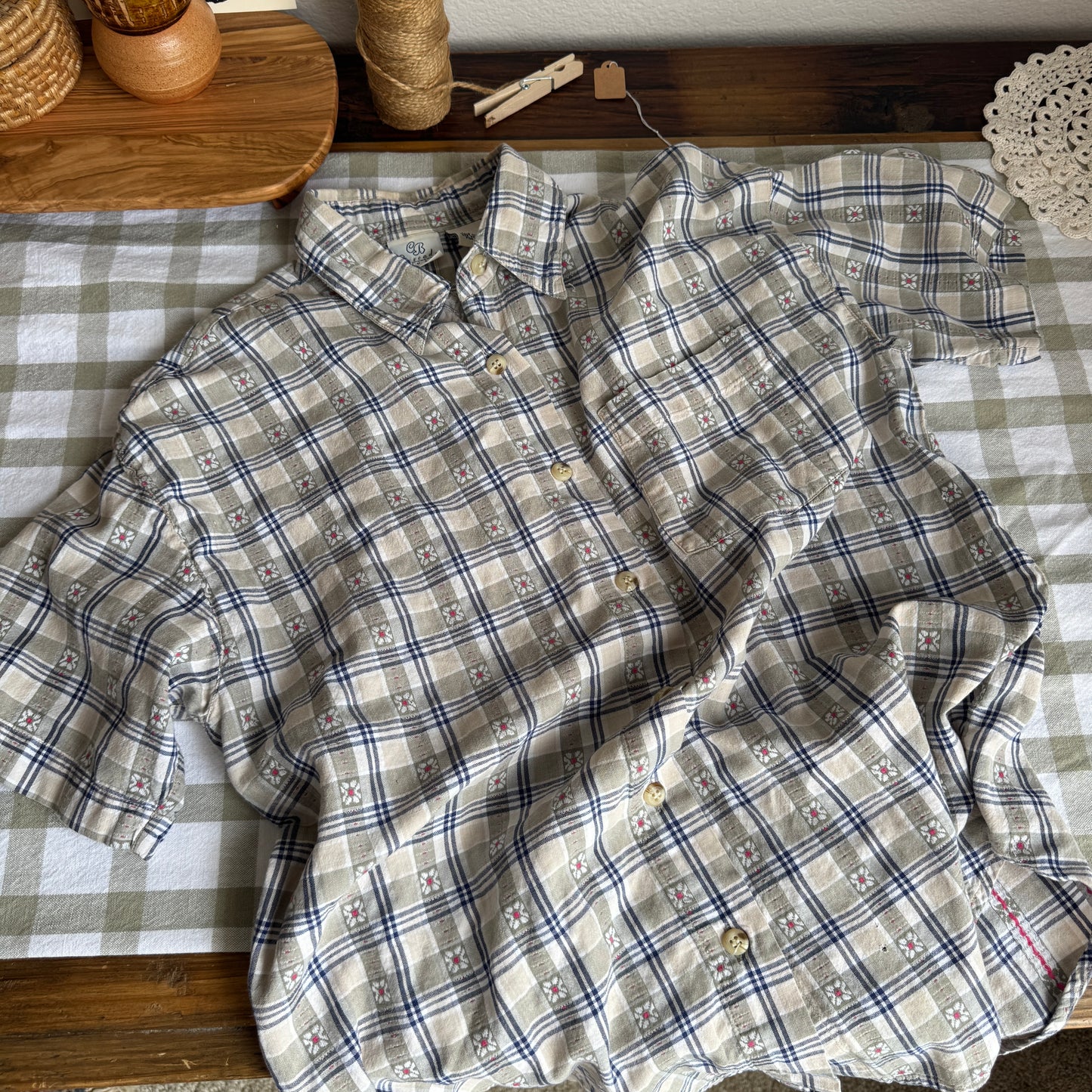 Vintage Floral Plaid Button Up Shirt (M-L)