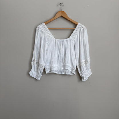 NWT Eyelet Peasant Blouse (XS/S)
