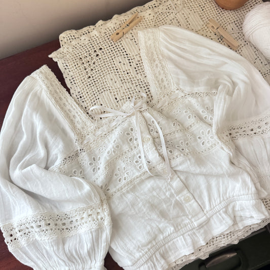 NWT Eyelet Peasant Blouse (XS/S)