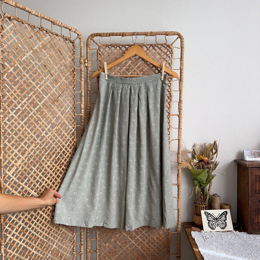Vintage Sage Floral Midi Skirt (29-34W)