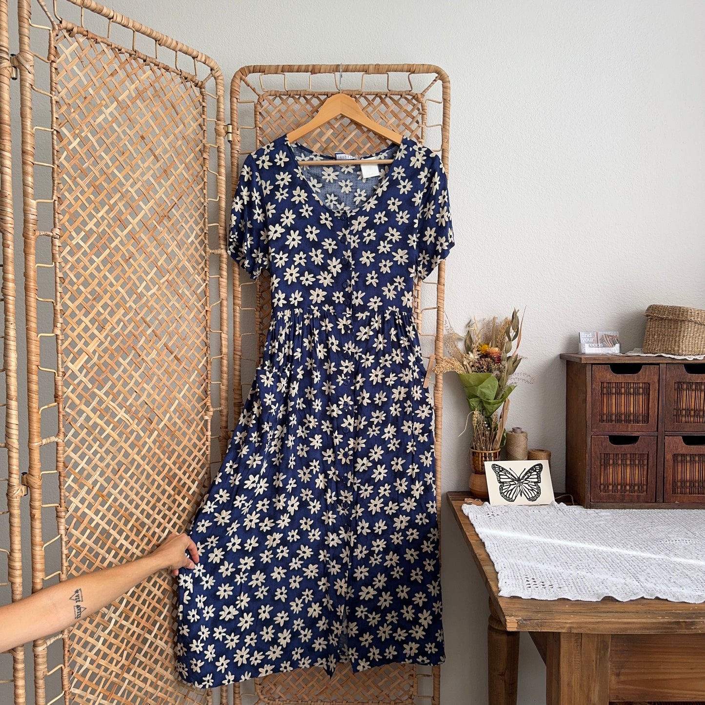 Vintage Floral Buttoned Maxi Dress (XS-M)