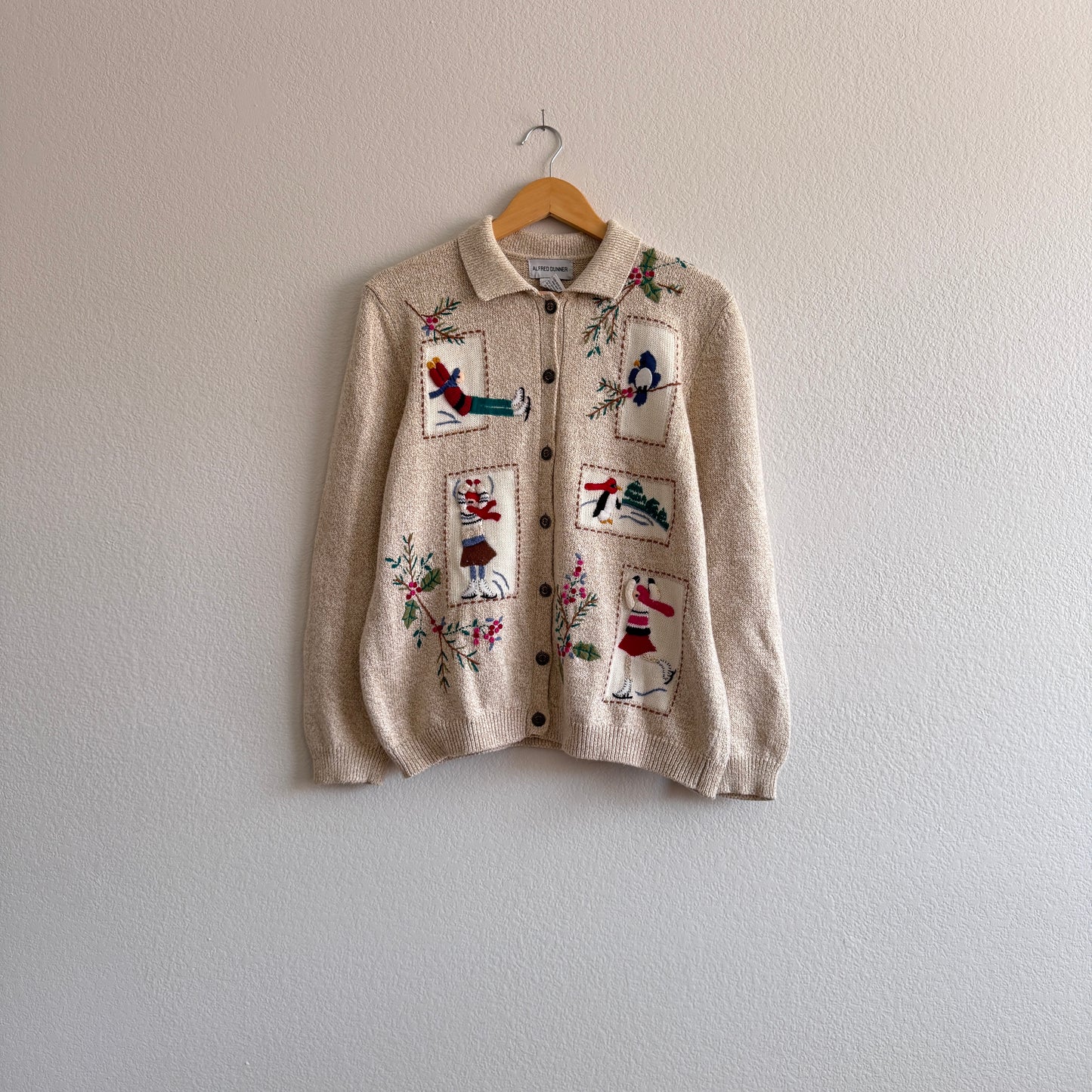 Vintage Winter Skaters Collared Buttoned Cardigan (L)