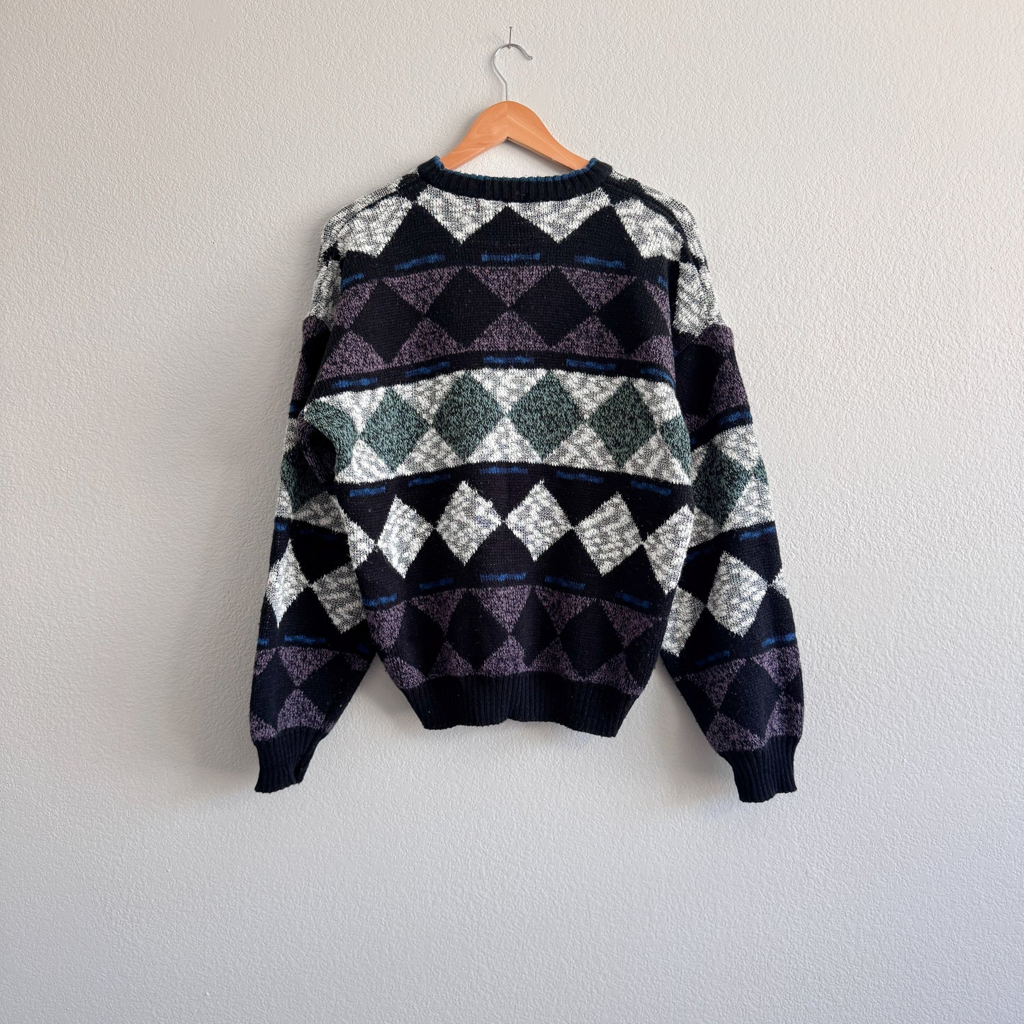 Vintage Diamond Patterned Sweater (M)