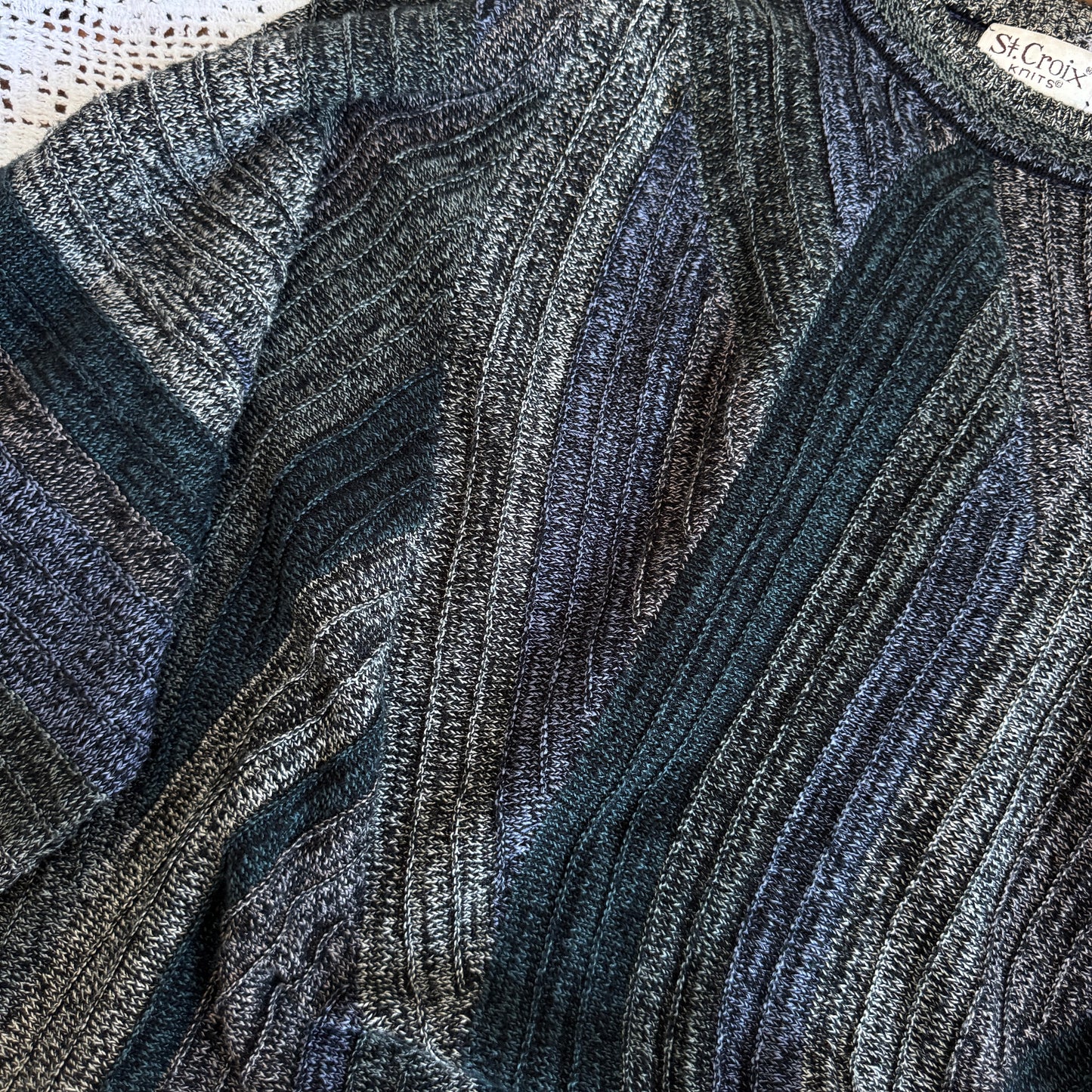 Vintage 3D Textured Sweater (XL)