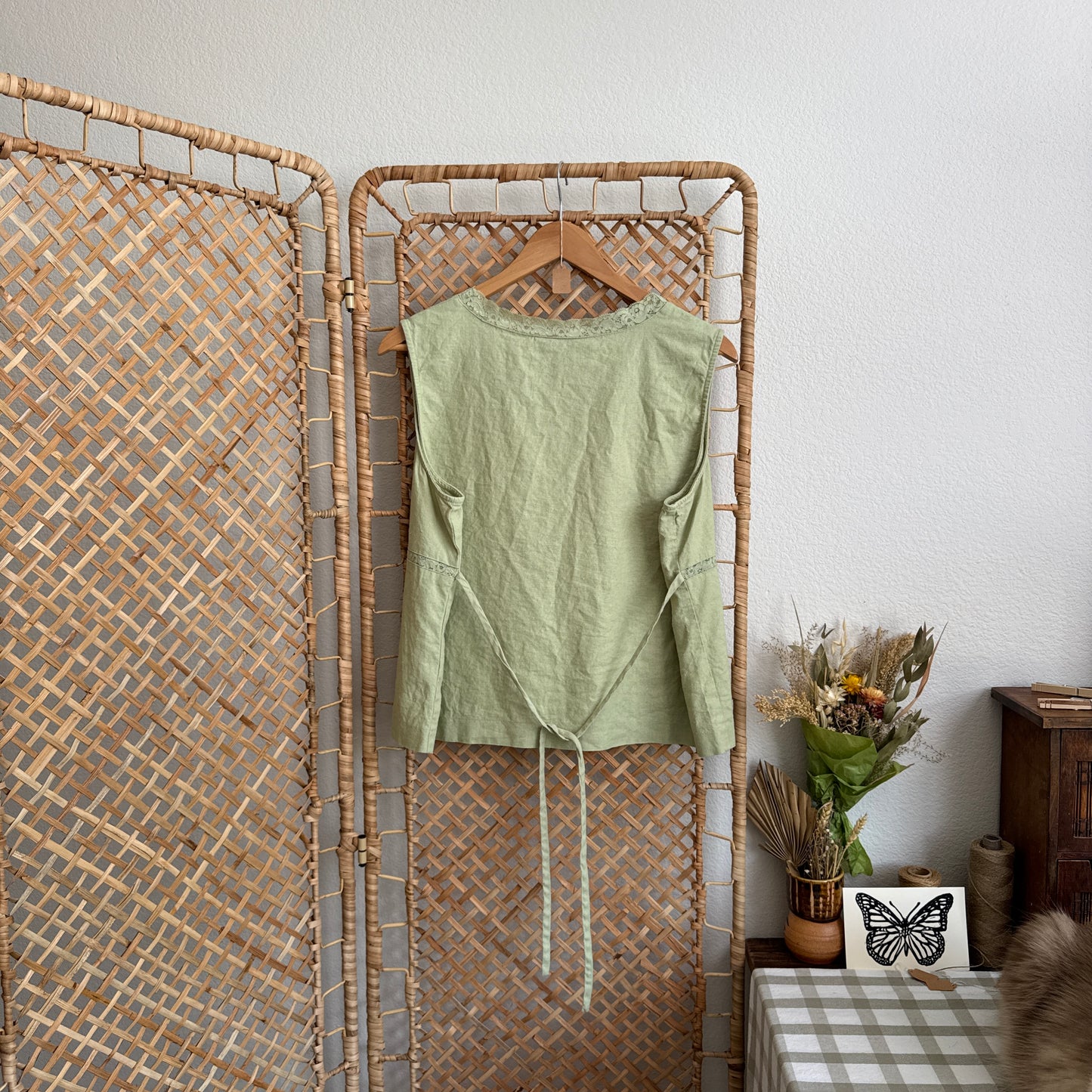Vintage Lace Trim Linen Blend Tank (XL)