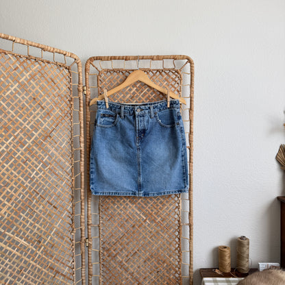 Vintage Y2K Denim Mini Skirt (30W)