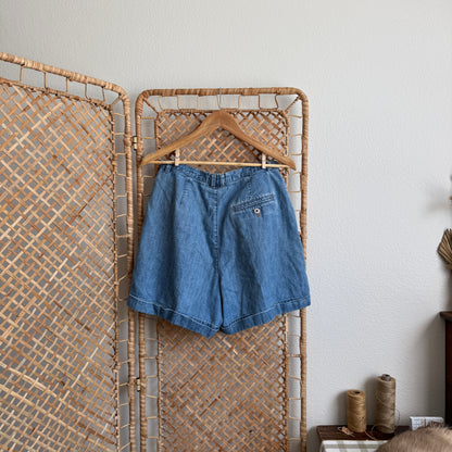 Vintage Pleated Chambray Denim Shorts (28W)