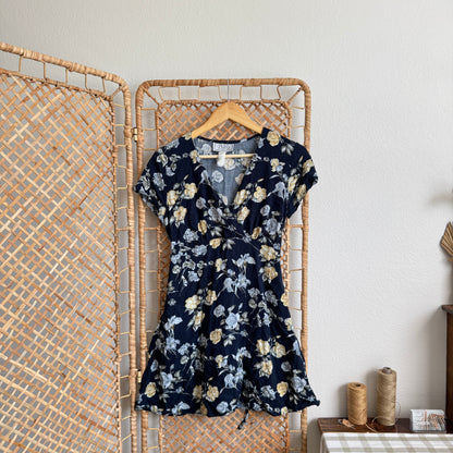 Vintage Floral Mini Dress (XS-M)