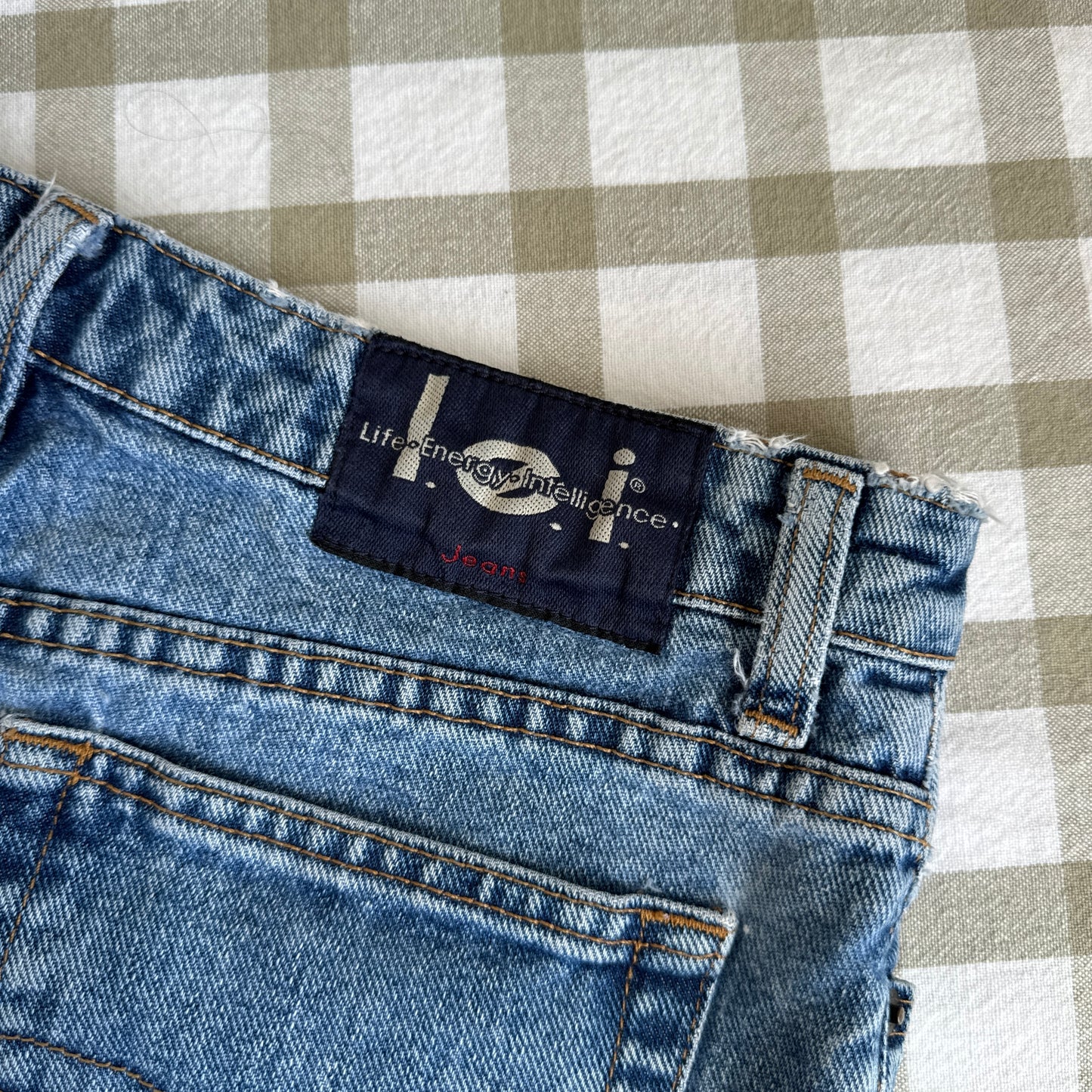 Vintage Y2K Denim Mini Skirt (30W)