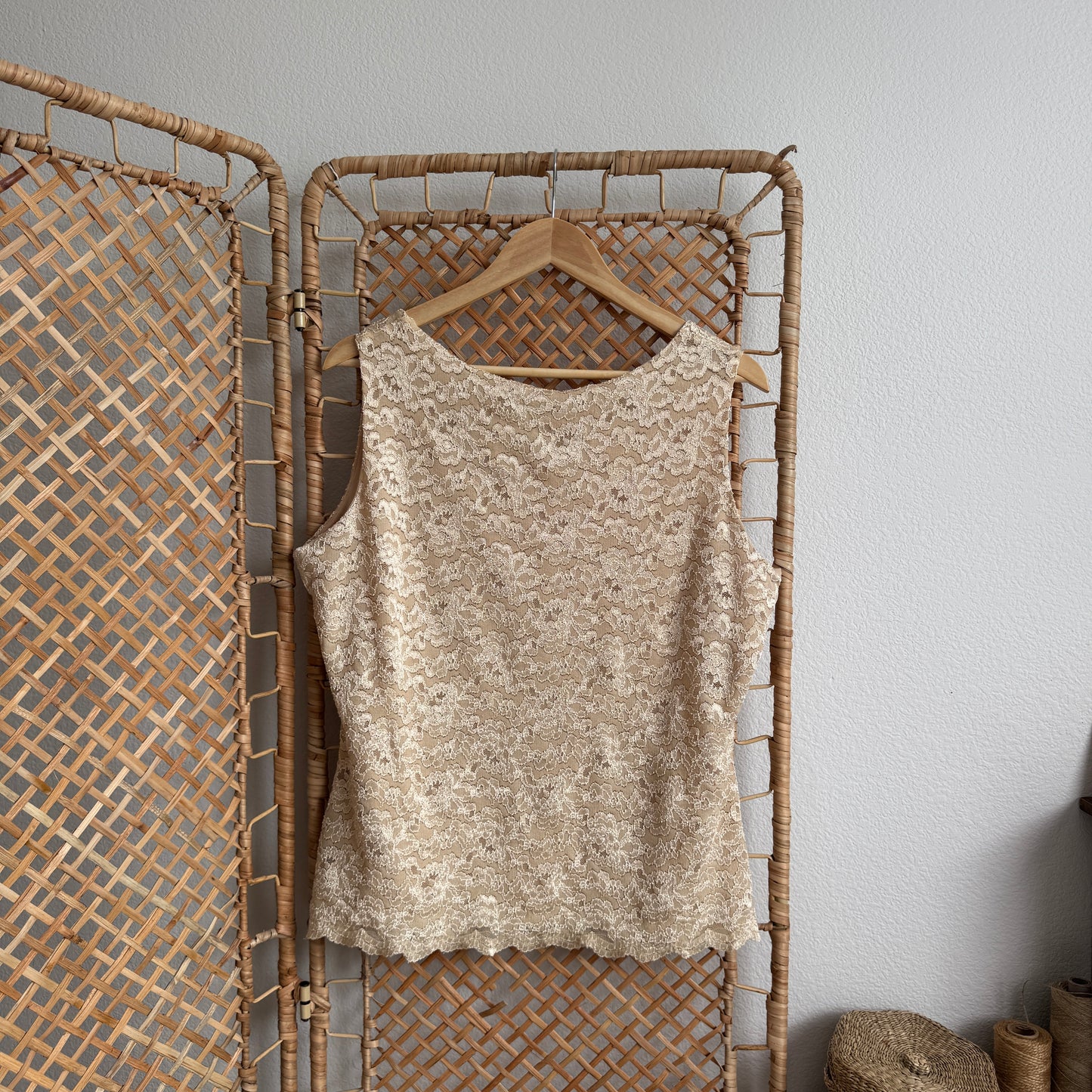 Vintage Lace Overlay Tank (L)