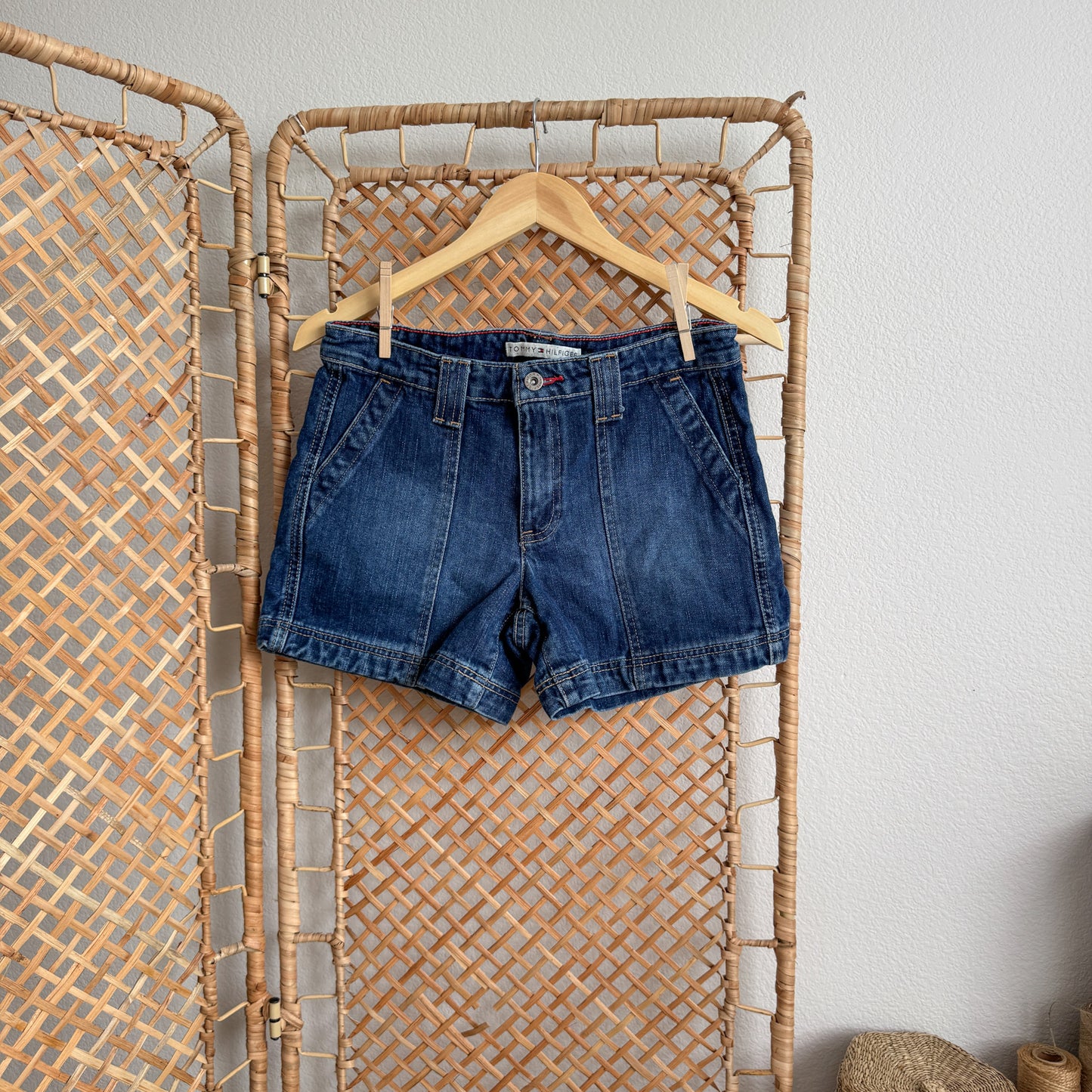 Y2K Tommy Hilfiger Denim Shorts (28-29W)