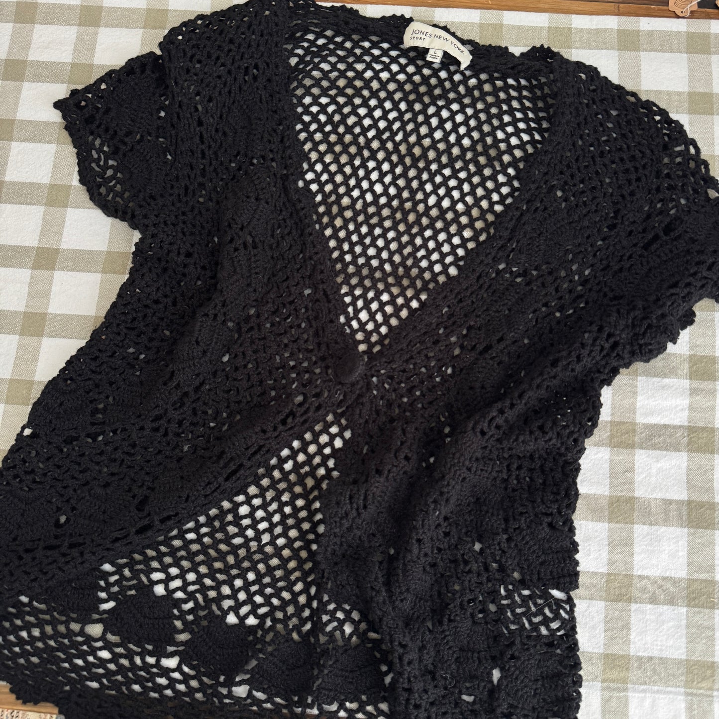 Vintage Crochet Buttoned Front Cardigan (S-L)