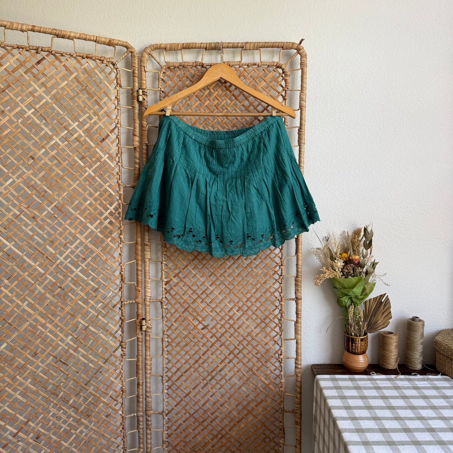 The Lagoon Eyelet Mini Skirt (L)